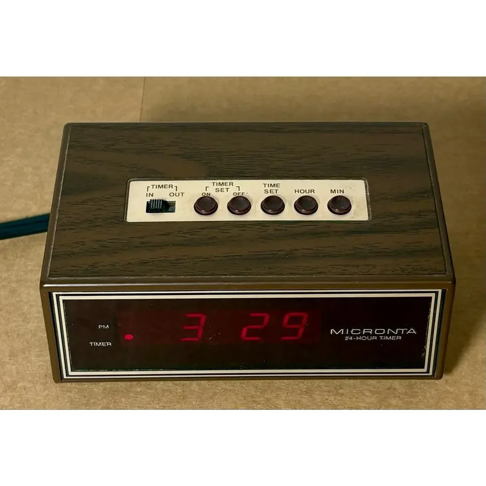 Vintage Woodgrain Micronta 63-885 Clock Red Digital LED Japan